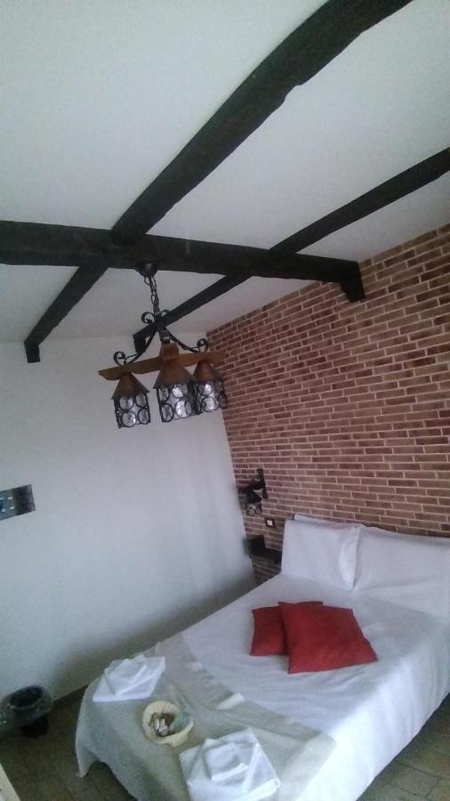 Domus Florio - Humanitas Rozzano Bed & Breakfast Pieve Emanuele Exterior foto